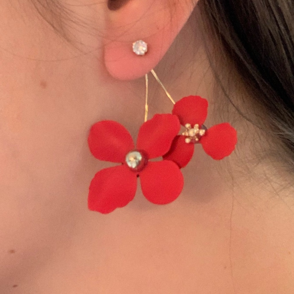 🆕 Dangly Red Flower Post Earrings - Picture 5 of 5